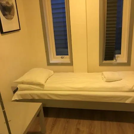 Nedre Banesmauet *